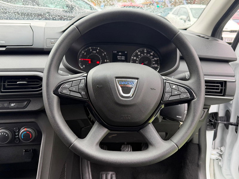 Dacia Sandero 1.0 SCe Essential Hatchback 5dr Petrol Manual Euro 6 (s/s) (65 ps) 5dr Manual 2026