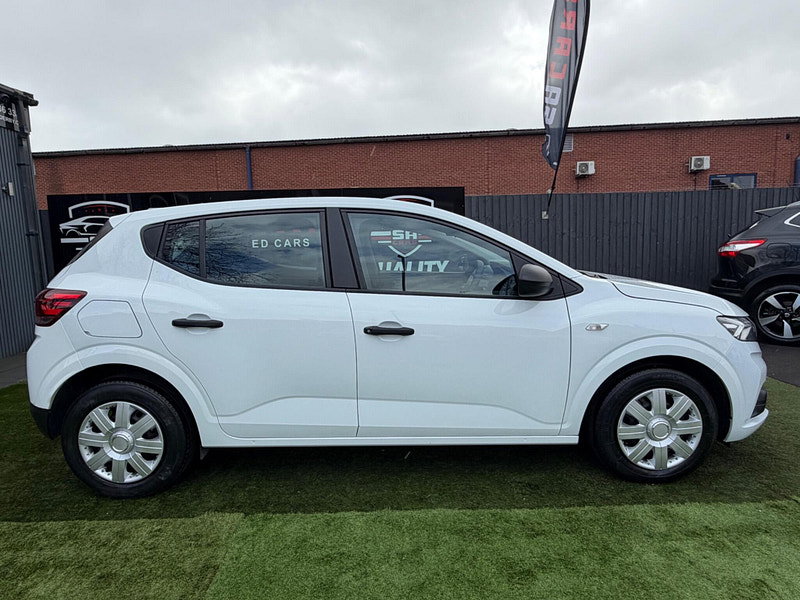 Dacia Sandero 1.0 SCe Essential Hatchback 5dr Petrol Manual Euro 6 (s/s) (65 ps) 5dr Manual 2026