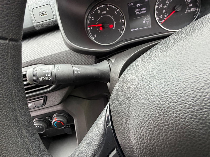 Dacia Sandero 1.0 SCe Essential Hatchback 5dr Petrol Manual Euro 6 (s/s) (65 ps) 5dr Manual 2026