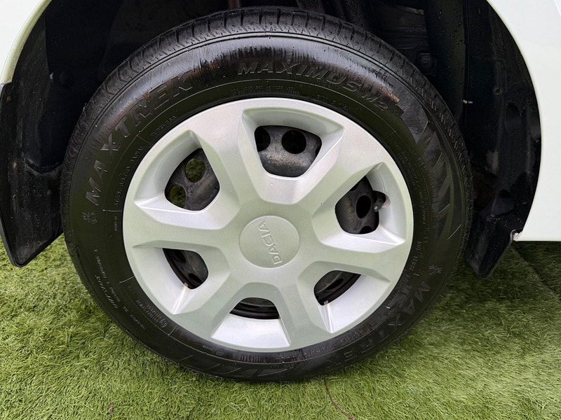 Dacia Sandero 1.2 Ambiance Hatchback 5dr Petrol Manual Euro 6 (75 ps) 5dr Manual 2025