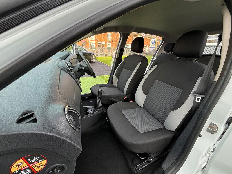 Dacia Sandero 1.2 Ambiance Hatchback 5dr Petrol Manual Euro 6 (75 ps) 5dr Manual 2025