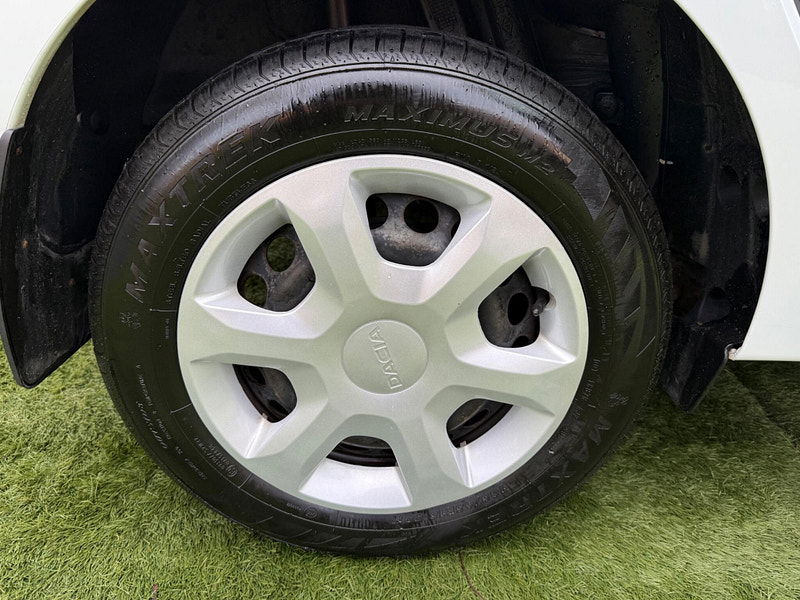 Dacia Sandero 1.2 Ambiance Hatchback 5dr Petrol Manual Euro 6 (75 ps) 5dr Manual 2025