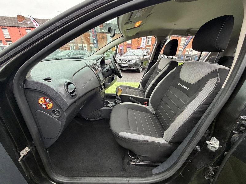 Dacia Sandero Stepway 1.5 dCi Laureate Hatchback 5dr Diesel Manual Euro 6 (s/s) (90 ps) 5dr Manual 2026