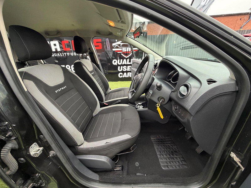 Dacia Sandero Stepway 1.5 dCi Laureate Hatchback 5dr Diesel Manual Euro 6 (s/s) (90 ps) 5dr Manual 2026