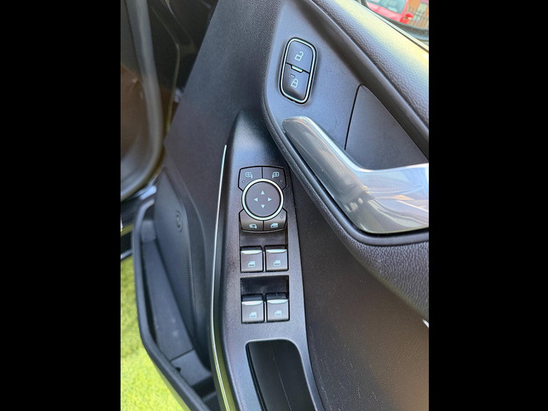 Ford Fiesta 1.0T EcoBoost GPF Vignale Hatchback 5dr Petrol Manual Euro 6 (s/s) (125 ps) 5dr Manual 2026