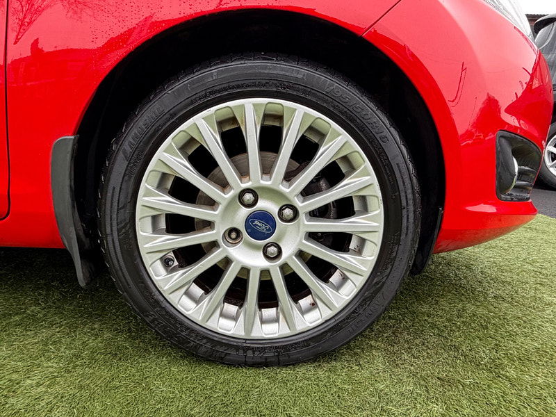 Ford Fiesta 1.5 TDCi Titanium Hatchback 5dr Diesel Manual Euro 5 (75 ps) 5dr Manual 2026