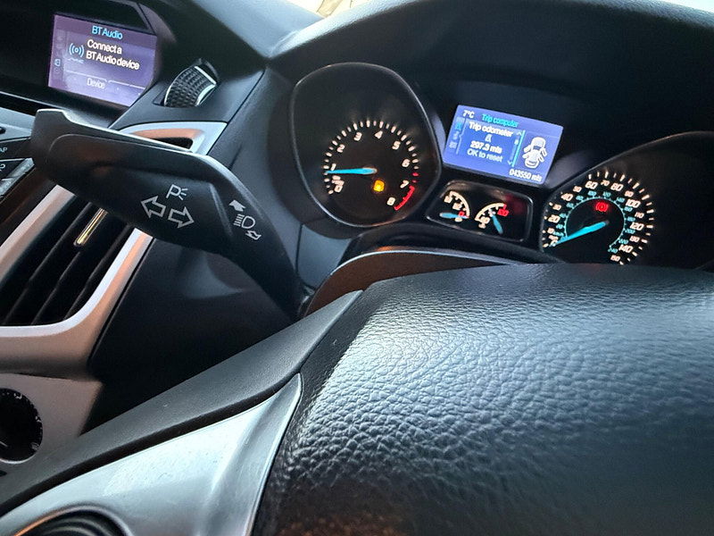 Ford Focus 1.0T EcoBoost Zetec Navigator Hatchback 5dr Petrol Manual Euro 5 (s/s) (125 ps) 5dr Manual 2025