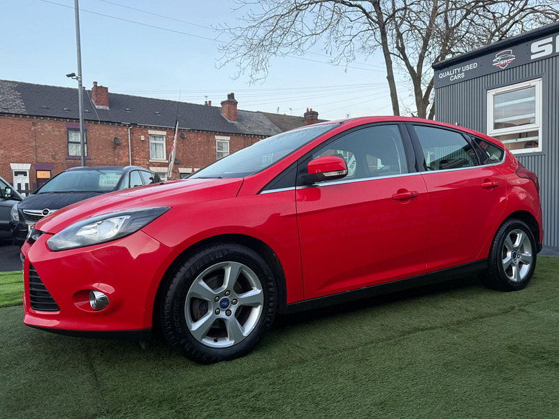 Ford Focus 1.0T EcoBoost Zetec Navigator Hatchback 5dr Petrol Manual Euro 5 (s/s) (125 ps) 5dr Manual 2025