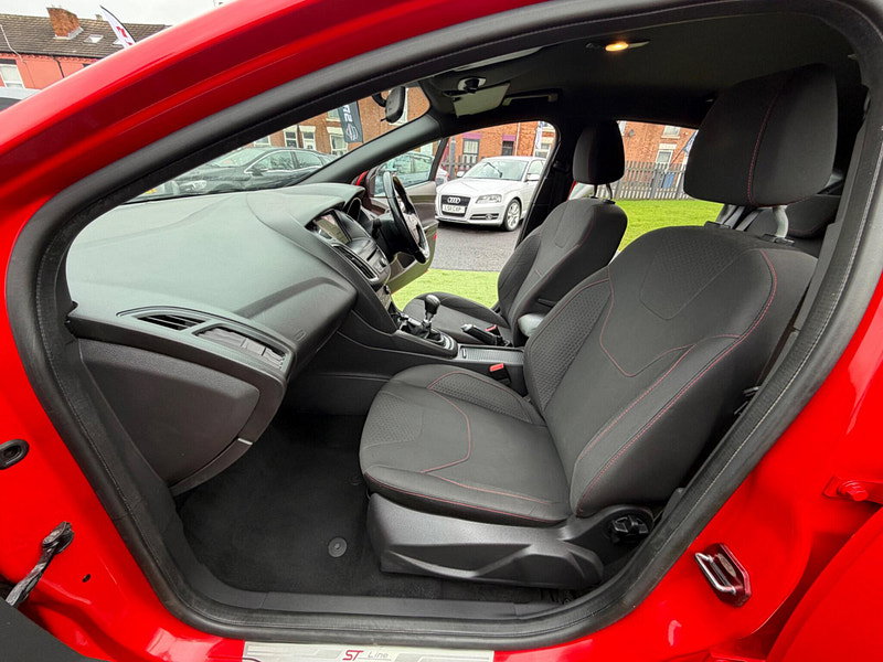 Ford Focus 1.5T EcoBoost ST-Line Hatchback 5dr Petrol Manual Euro 6 (s/s) (150 ps) 5dr Manual 2026