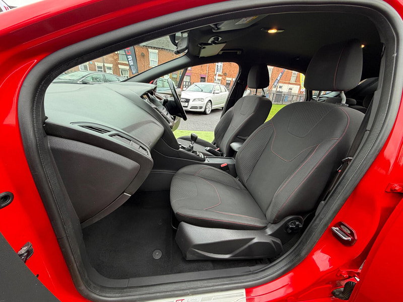 Ford Focus 1.5T EcoBoost ST-Line Hatchback 5dr Petrol Manual Euro 6 (s/s) (150 ps) 5dr Manual 2026