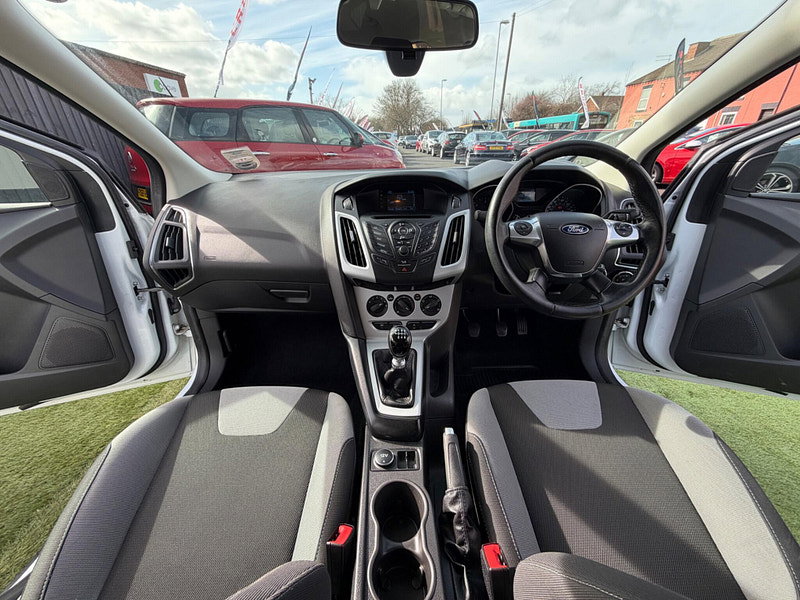 Ford Focus 1.6 TDCi Zetec Hatchback 5dr Diesel Manual Euro 5 (s/s) (115 ps) 5dr Manual 2026