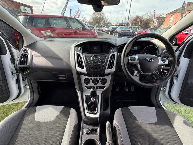 Ford Focus 1.6 TDCi Zetec Hatchback 5dr Diesel Manual Euro 5 (s/s) (115 ps) 5dr Manual 2026