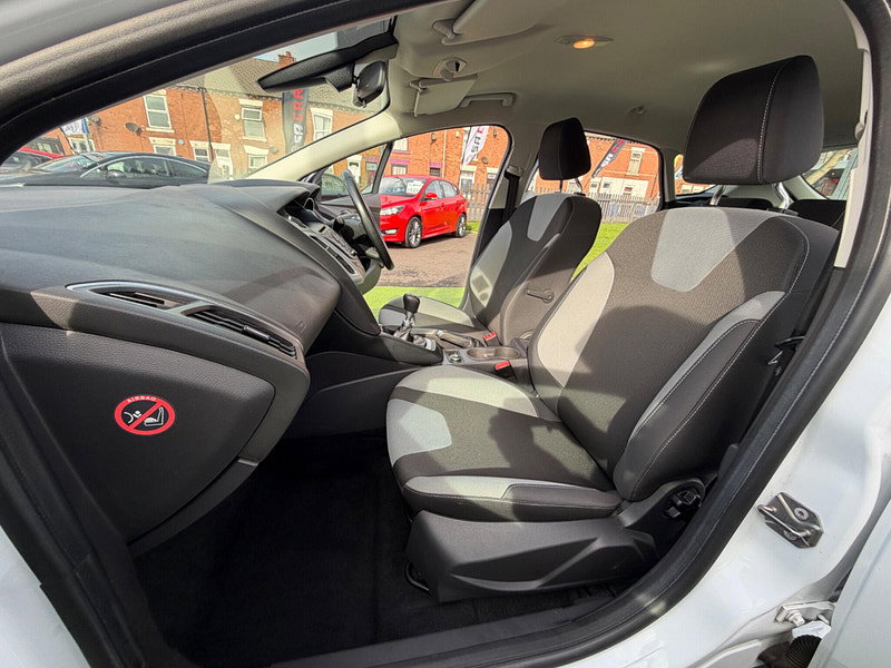 Ford Focus 1.6 TDCi Zetec Hatchback 5dr Diesel Manual Euro 5 (s/s) (115 ps) 5dr Manual 2026