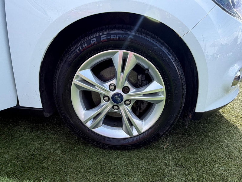 Ford Focus 1.6 TDCi Zetec Hatchback 5dr Diesel Manual Euro 5 (s/s) (115 ps) 5dr Manual 2026