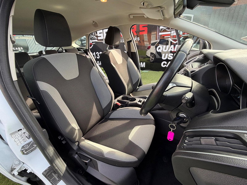 Ford Focus 1.6 TDCi Zetec Hatchback 5dr Diesel Manual Euro 5 (s/s) (115 ps) 5dr Manual 2026