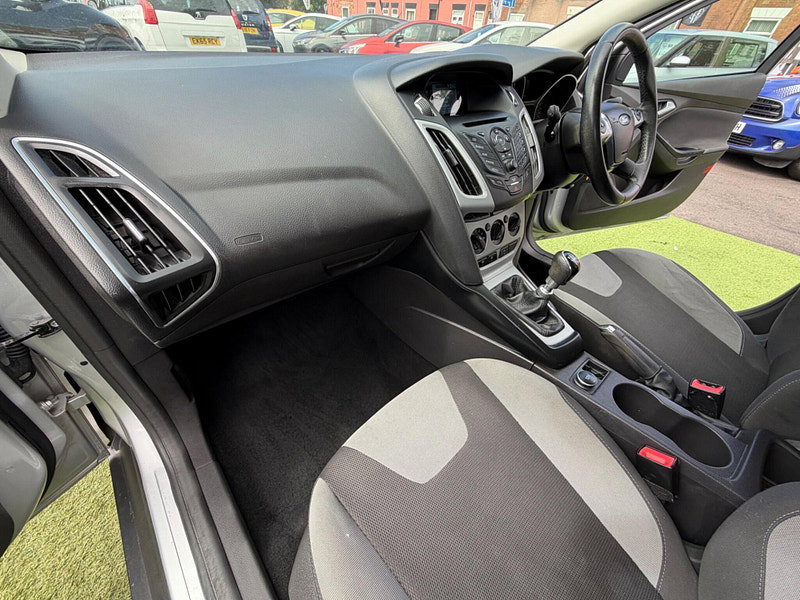 Ford Focus 1.6 TDCi Zetec Hatchback 5dr Diesel Manual Euro 5 (s/s) (115 ps) 5dr Manual 2026