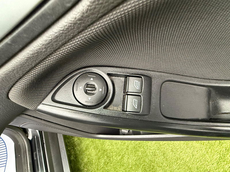 Ford Focus 1.6 Zetec Hatchback 5dr Petrol Manual Euro 5 (105 ps) 5dr Manual 2025