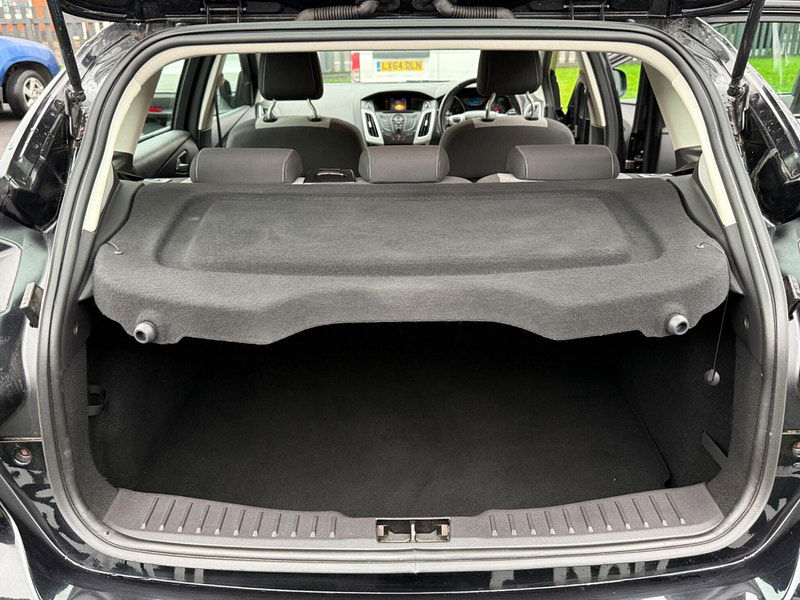 Ford Focus 1.6 Zetec Hatchback 5dr Petrol Manual Euro 5 (105 ps) 5dr Manual 2025