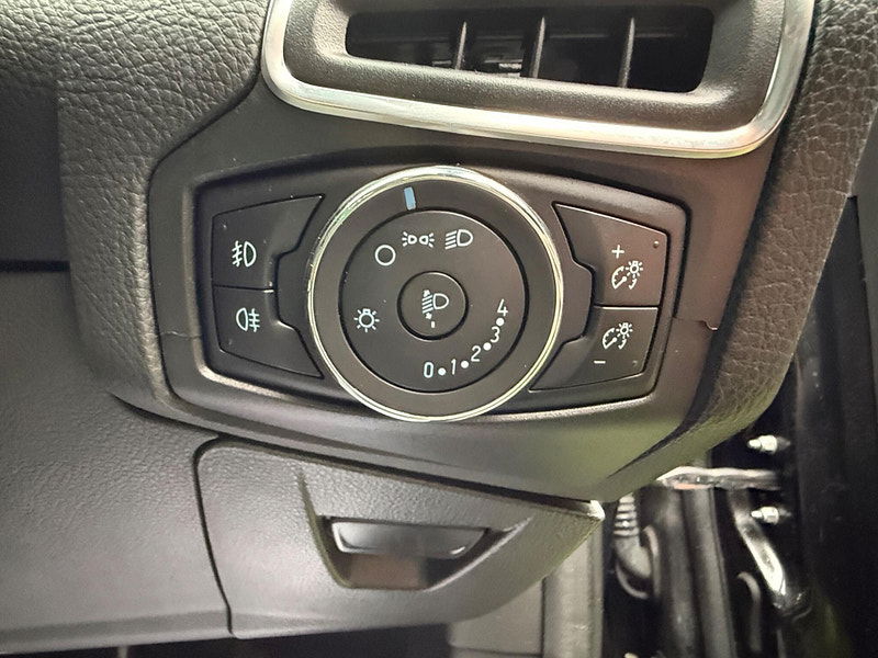 Ford Focus 1.6 Zetec Hatchback 5dr Petrol Manual Euro 5 (105 ps) 5dr Manual 2025