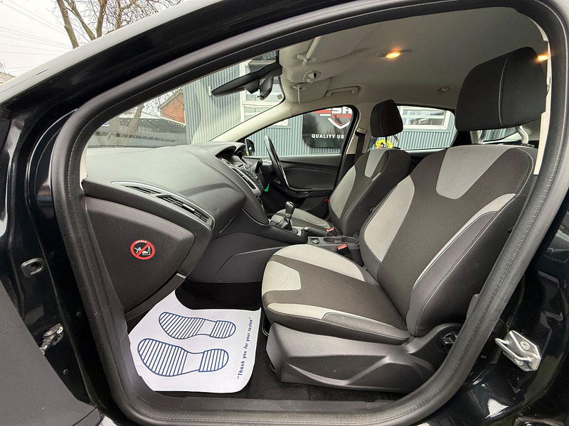 Ford Focus 1.6 Zetec Hatchback 5dr Petrol Manual Euro 5 (105 ps) 5dr Manual 2025