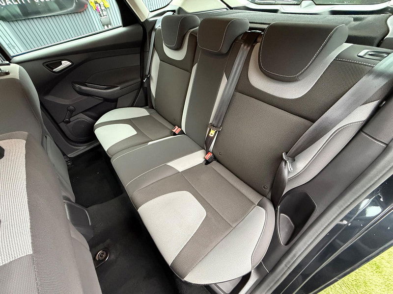 Ford Focus 1.6 Zetec Hatchback 5dr Petrol Manual Euro 5 (105 ps) 5dr Manual 2025