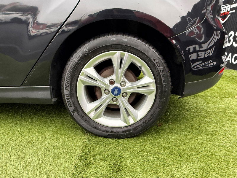 Ford Focus 1.6 Zetec Hatchback 5dr Petrol Manual Euro 5 (105 ps) 5dr Manual 2025