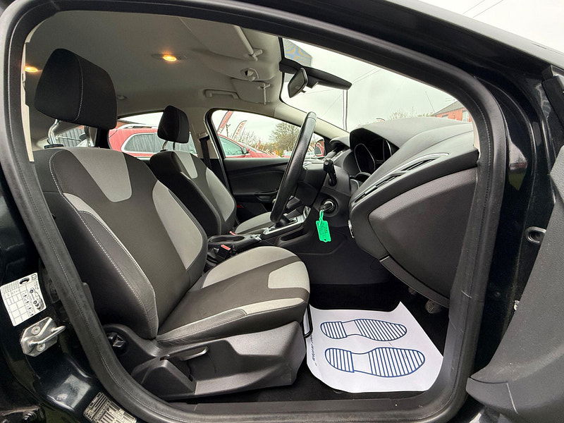 Ford Focus 1.6 Zetec Hatchback 5dr Petrol Manual Euro 5 (105 ps) 5dr Manual 2025