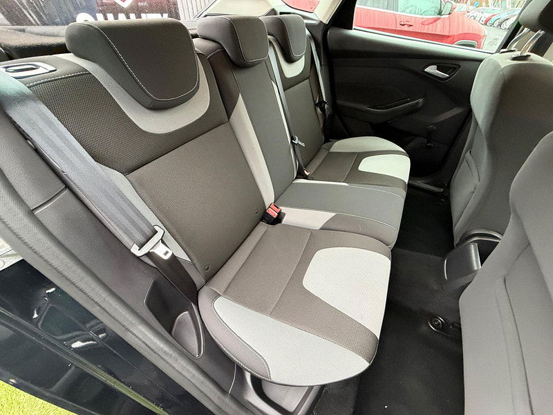 Ford Focus 1.6 Zetec Hatchback 5dr Petrol Manual Euro 5 (105 ps) 5dr Manual 2025