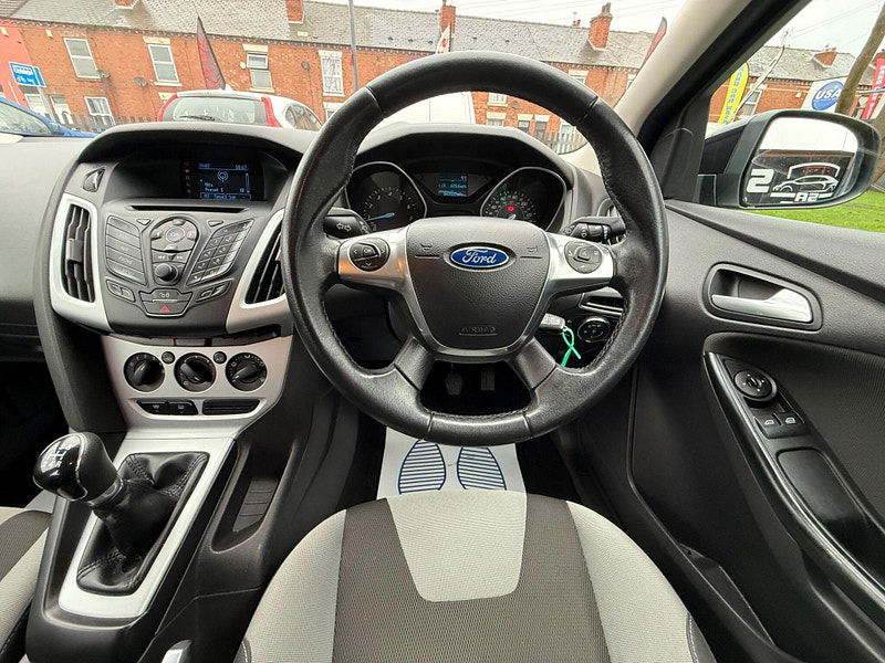 Ford Focus 1.6 Zetec Hatchback 5dr Petrol Manual Euro 5 (105 ps) 5dr Manual 2025