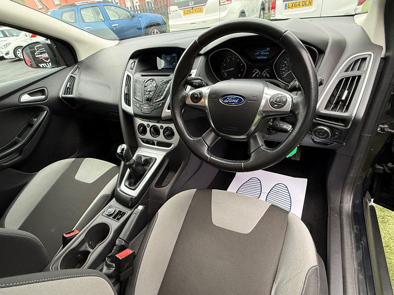 Ford Focus 1.6 Zetec Hatchback 5dr Petrol Manual Euro 5 (105 ps) 5dr Manual 2025