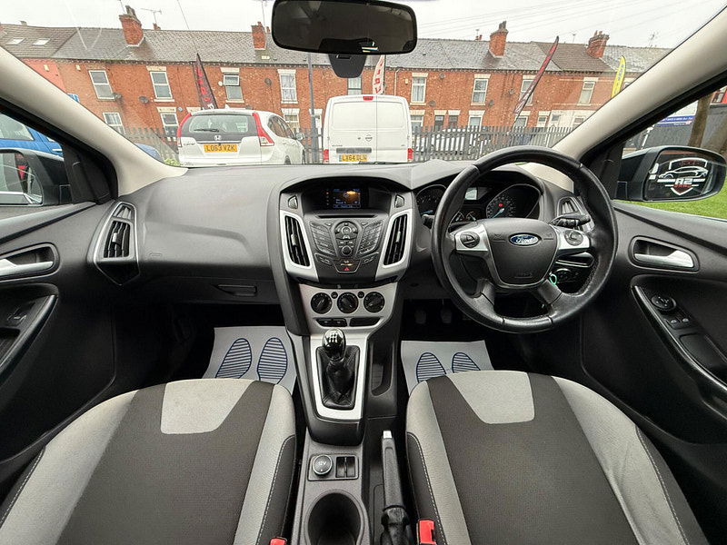 Ford Focus 1.6 Zetec Hatchback 5dr Petrol Manual Euro 5 (105 ps) 5dr Manual 2025