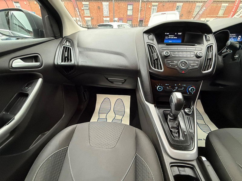 Ford Focus 1.6 Zetec Hatchback 5dr Petrol Powershift Euro 6 (125 ps) 5dr Automatic 2025