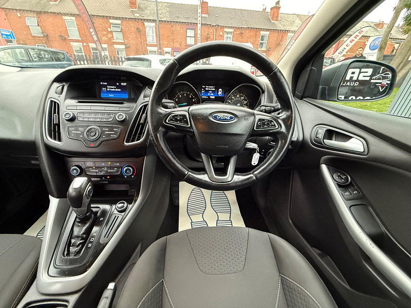 Ford Focus 1.6 Zetec Hatchback 5dr Petrol Powershift Euro 6 (125 ps) 5dr Automatic 2025