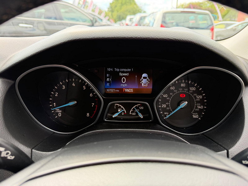 Ford Focus 1.6 Zetec Hatchback 5dr Petrol Powershift Euro 6 (125 ps) 5dr Automatic 2026