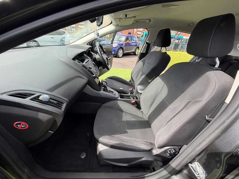 Ford Focus 1.6 Zetec Hatchback 5dr Petrol Powershift Euro 6 (125 ps) 5dr Automatic 2026