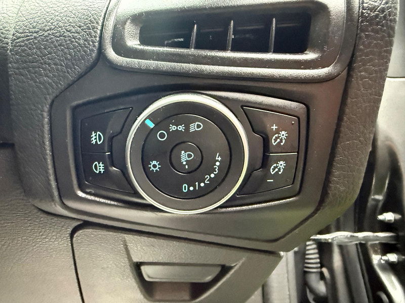 Ford Focus 1.6 Zetec Hatchback 5dr Petrol Powershift Euro 6 (125 ps) 5dr Automatic 2025