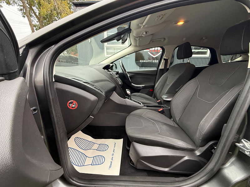 Ford Focus 1.6 Zetec Hatchback 5dr Petrol Powershift Euro 6 (125 ps) 5dr Automatic 2025