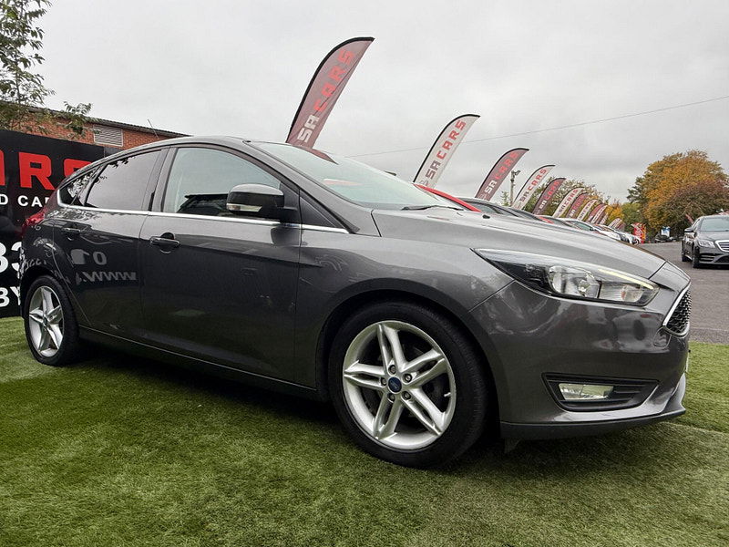 Ford Focus 1.6 Zetec Hatchback 5dr Petrol Powershift Euro 6 (125 ps) 5dr Automatic 2025