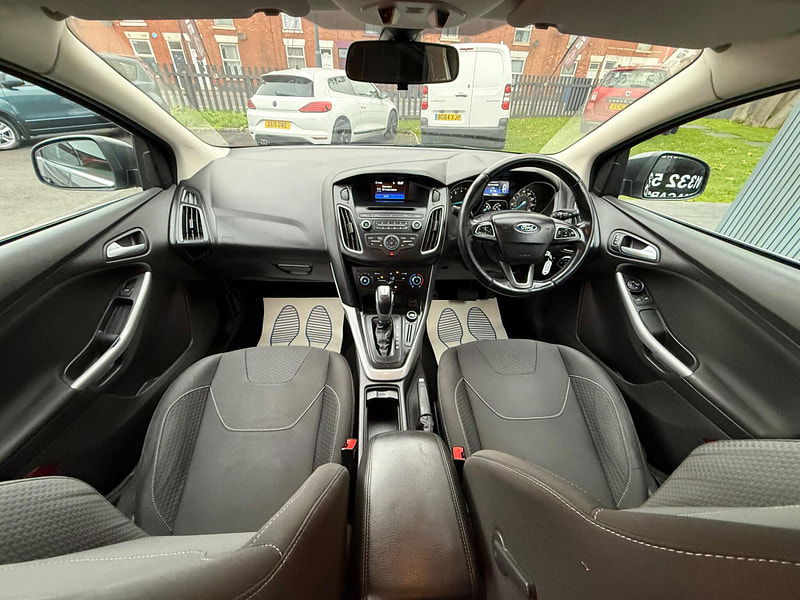 Ford Focus 1.6 Zetec Hatchback 5dr Petrol Powershift Euro 6 (125 ps) 5dr Automatic 2025