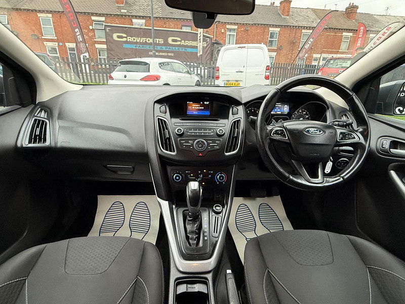 Ford Focus 1.6 Zetec Hatchback 5dr Petrol Powershift Euro 6 (125 ps) 5dr Automatic 2025