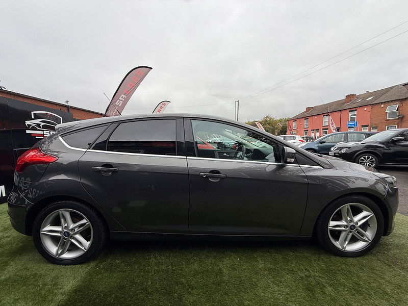 Ford Focus 1.6 Zetec Hatchback 5dr Petrol Powershift Euro 6 (125 ps) 5dr Automatic 2025