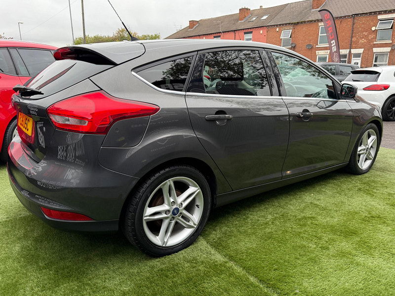 Ford Focus 1.6 Zetec Hatchback 5dr Petrol Powershift Euro 6 (125 ps) 5dr Automatic 2025