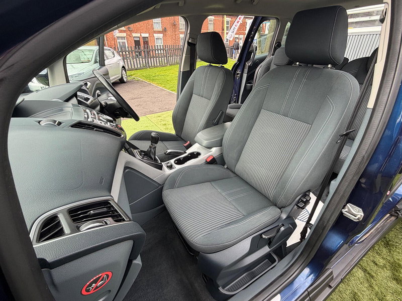 Ford Grand C-Max 1.6 Titanium MPV 5dr Petrol Manual Euro 5 (125 ps) 5dr Manual 2026
