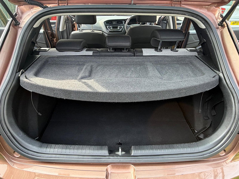 Hyundai I20 1.2 Blue Drive SE Hatchback 5dr Petrol Manual Euro 6 (s/s) (84 ps) 5dr Manual 2026