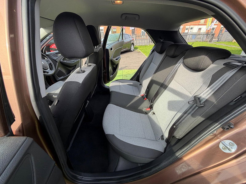 Hyundai I20 1.2 Blue Drive SE Hatchback 5dr Petrol Manual Euro 6 (s/s) (84 ps) 5dr Manual 2026