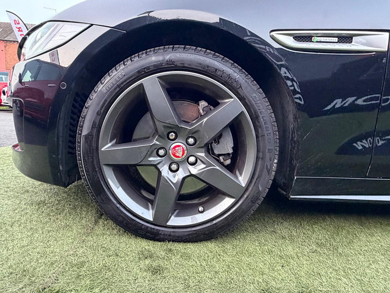 Jaguar XE 2.0d R-Sport Saloon 4dr Diesel Auto AWD Euro 6 (s/s) (240 ps) 4dr Automatic 2026