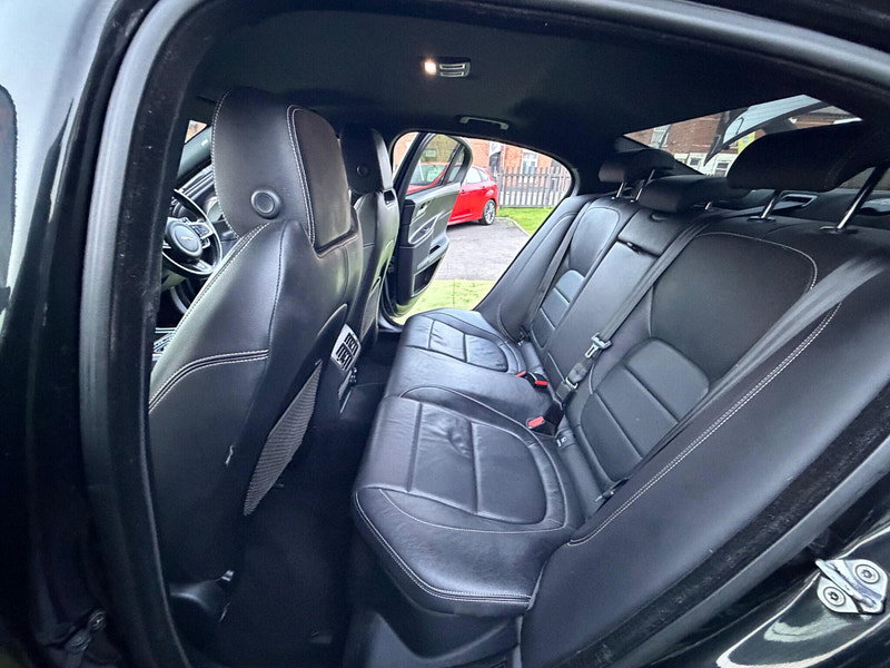 Jaguar XE 2.0d R-Sport Saloon 4dr Diesel Auto AWD Euro 6 (s/s) (240 ps) 4dr Automatic 2026