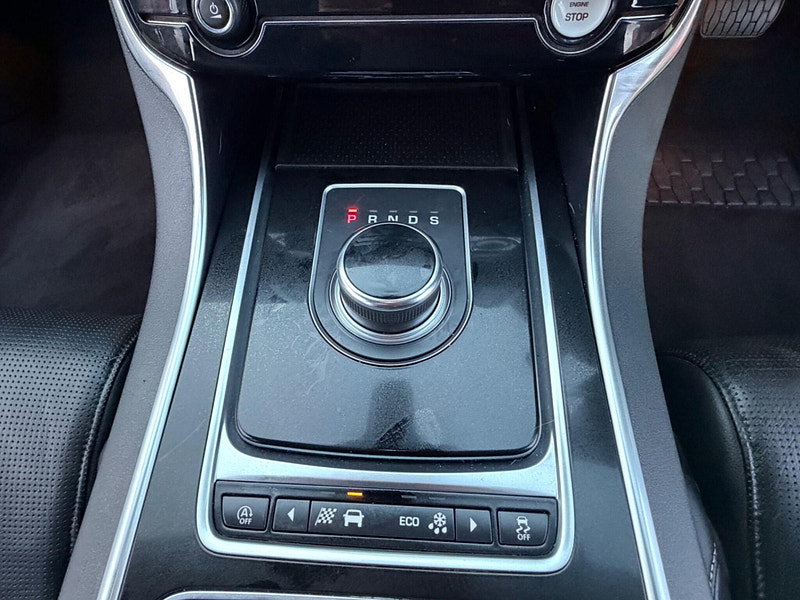 Jaguar XE 2.0d R-Sport Saloon 4dr Diesel Auto AWD Euro 6 (s/s) (240 ps) 4dr Automatic 2026