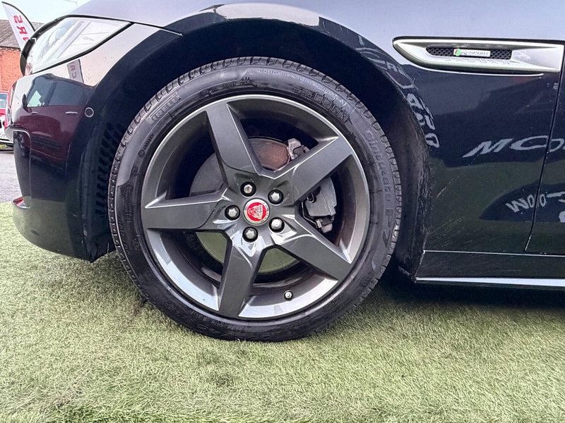 Jaguar XE 2.0d R-Sport Saloon 4dr Diesel Auto AWD Euro 6 (s/s) (240 ps) 4dr Automatic 2026