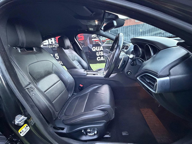 Jaguar XE 2.0d R-Sport Saloon 4dr Diesel Auto AWD Euro 6 (s/s) (240 ps) 4dr Automatic 2026